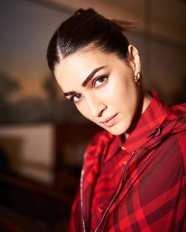 Kriti Sanon love for classy sets