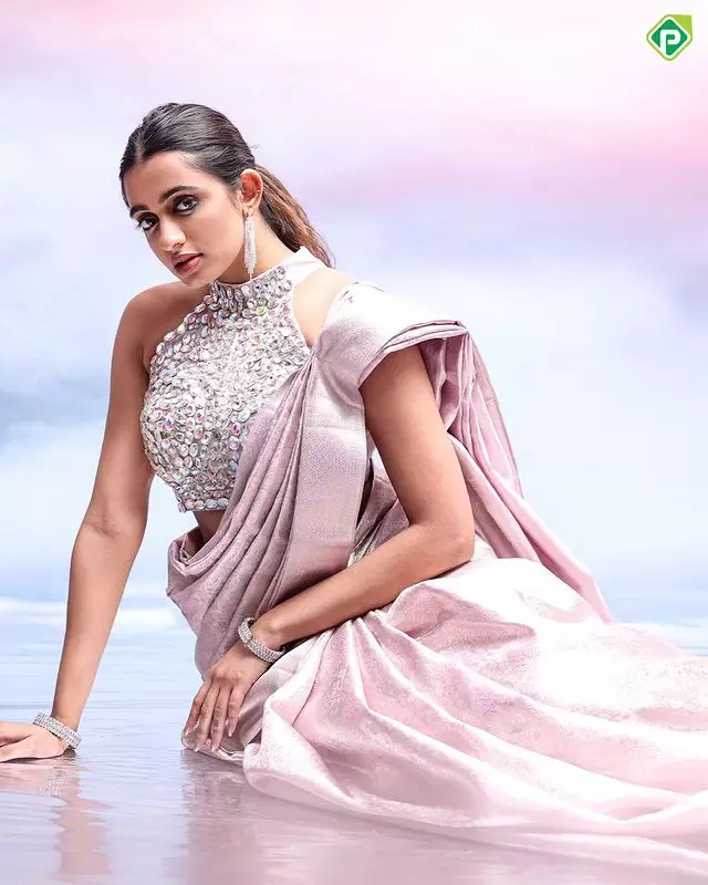 Maanaasa Steals The Hearts With Exquisite Photoshoot