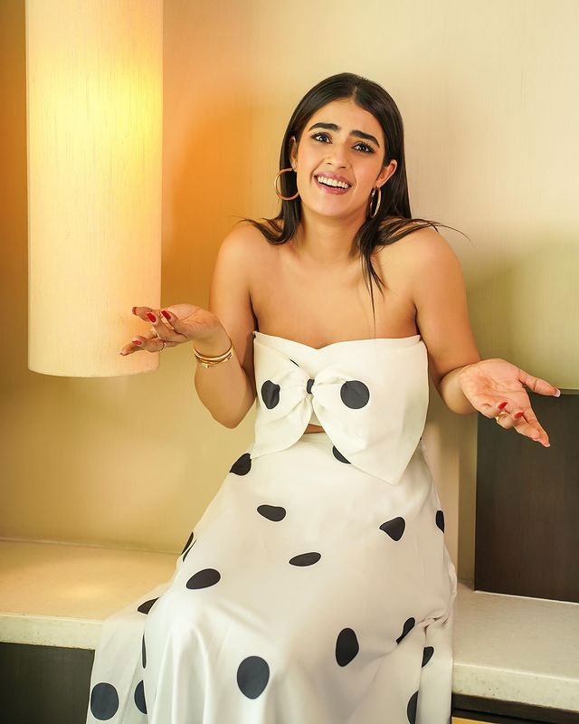 Kavyas Flawless Style on Display Kavyas Flawless Style on Display