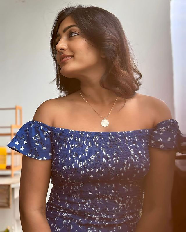 Eesha Rebba Simple Yet Beautiful Look