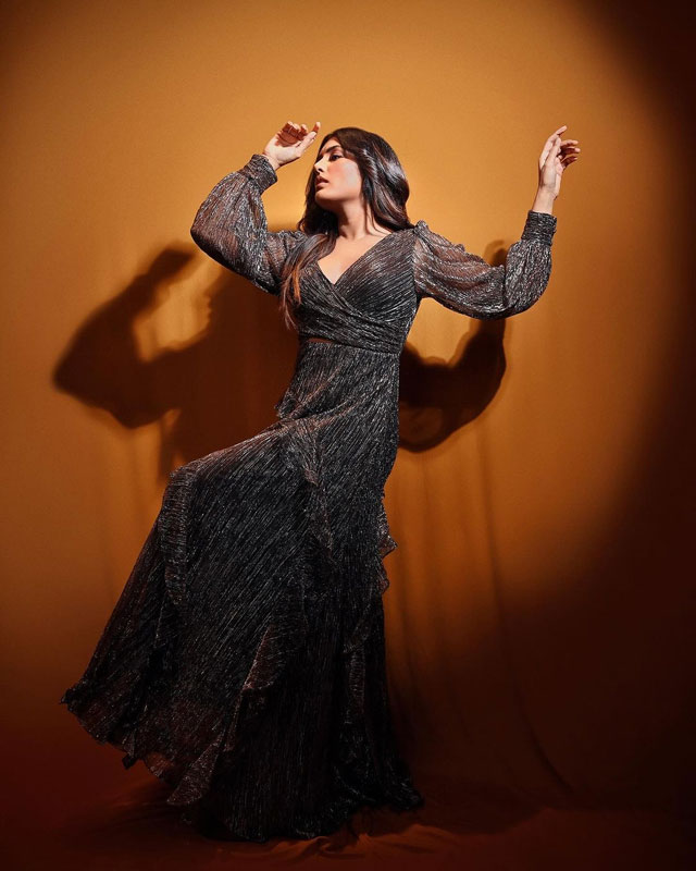 Eesha Rebba Simple Yet Beautiful Look Eesha Rebba Simple Yet Beautiful Look