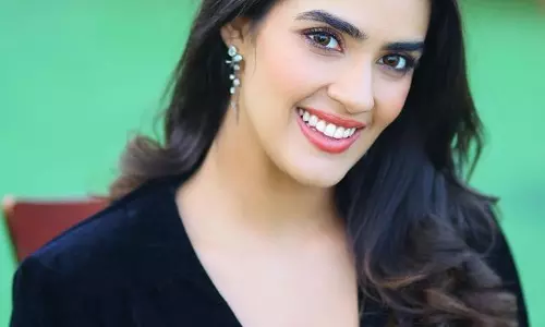 Kavyas Flawless Style on Display