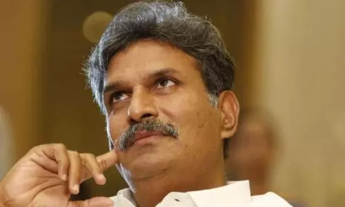 కేశినేని నాని సీట్ సేఫ్...!