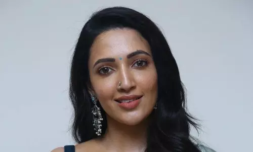 Neha Shetty Radiates Charm in Sky-Blue Saree Ensemble Neha Shetty Radiates Charm in Sky-Blue Saree Ensemble