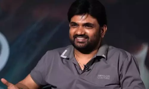 డార్లింగ్ పై మారుతి ఇష్ట‌మే రాజాసాబ్!