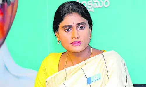 షర్మిల విపక్షం ఆయుధంగా...!