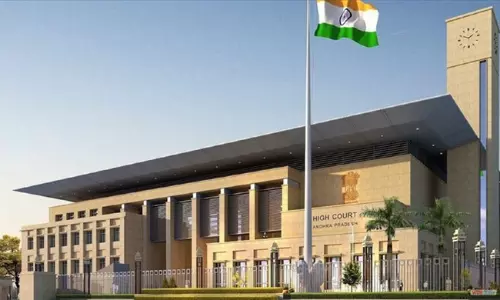 ఎంపీ, ఎమ్మెల్యేలే భయపడుతుంటే సామాన్యుల పరిస్థితేంటి?: హైకోర్టు ఘాటు వ్యాఖ్యలు