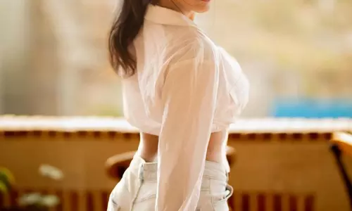 Daksha Nagarkar stylish looks