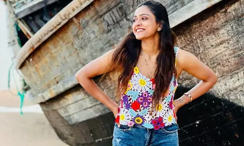 Vithika Sherus Stylish Stroll by the Shore