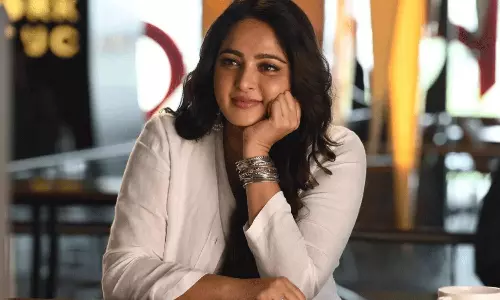 ప్రభాస్ పాట విని అనుష్క ఎమోషనల్‌..!