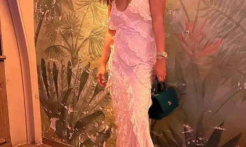 Aisha Sharmas Picture, Ripe with Style and Grace