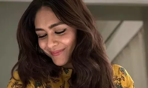 మృణాల్ లక్కీ టైమ్.. అయినా ఇంత స్లో ఎందుకంటే..