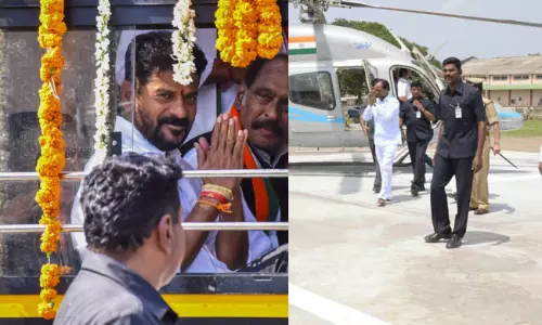 ముఖ్యమంత్రి బస్సులో.. ప్రతిపక్ష నేత హెలికాఫ్టర్ లో!