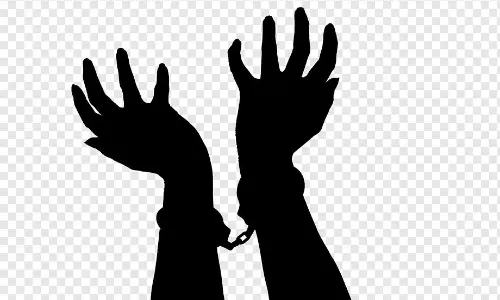 ప్రీలాంచ్ పేరుతో మోసం.. హైదరాబాద్ రియల్టర్ అరెస్టు!