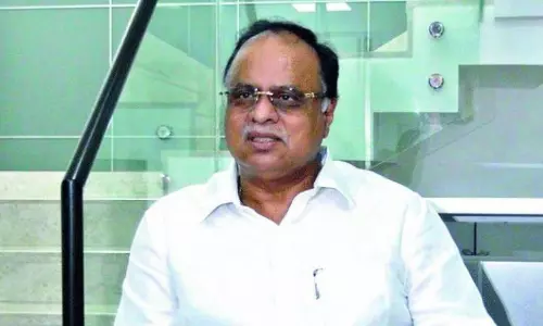 వేమిరెడ్డి దూరం...చెప్పింది సిట్టింగ్ ఎంపీ...!