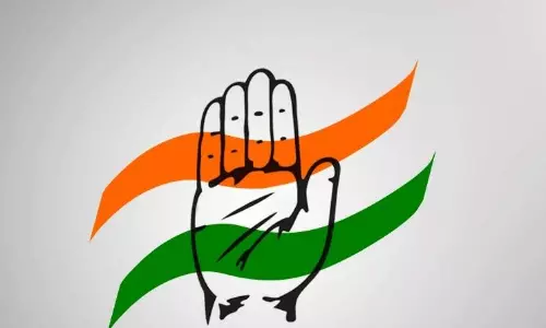 షర్మిలను జగన్ మీదకు ఎగదోస్తున్న కాంగ్రెస్...!