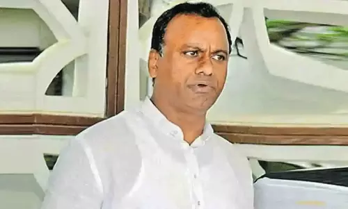 ఏపీ పాలిటిక్స్ మీద కోమటిరెడ్డి హాట్ కామెంట్స్...!