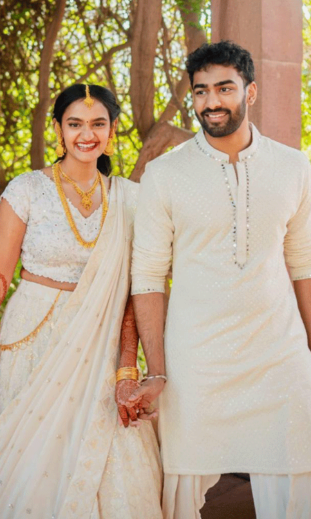 Y S Raja Reddys Grand Wedding Celebration Snaps Goes Viral