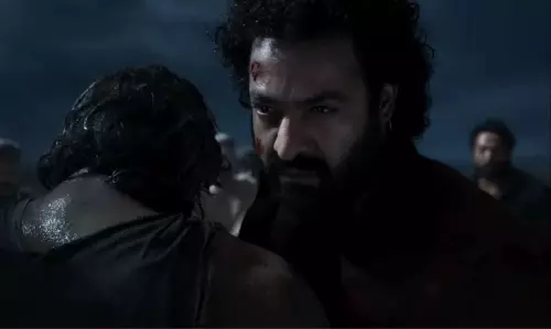 ఆ హాలీవుడ్ మూవీతో దేవరకు పెద్ద చిక్కే..?