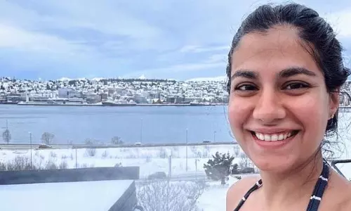 స్విమ్ వేర్ లో తెలుగు అందం మైండ్ బ్లాకింగ్ స్విమ్ వేర్ లో తెలుగు అందం మైండ్ బ్లాకింగ్