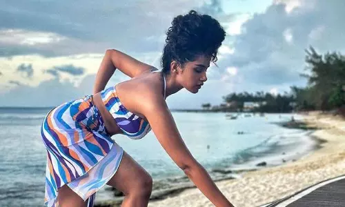 అనుప‌మ టోన్డ్ బాడీ స్ట‌న్నింగ్