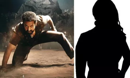 దేవర సెకండ్ హీరోయిన్ పై క్లారిటీ ఇవ్వరేంటి..?