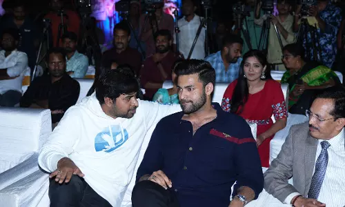 Abhinav & Masthu Shades Unnai Ra Team Shine At Pre-Release Event!Set 1