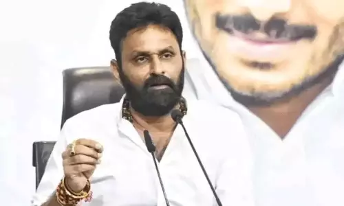 ఫ్లెక్సీ ప‌క్కన ప్లెక్సీ పెడితే... ప‌వ‌న్ కళ్యాణ్‌పై కొడాలి మాస్ కామెంట్స్‌!