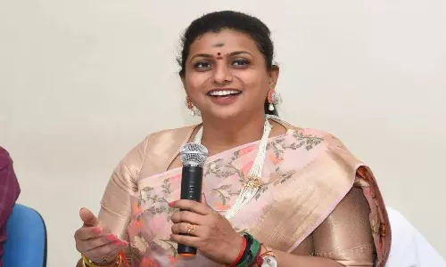 జగన్ - షర్మిళ ఆస్తి పంపకాలపై రోజా హాట్  కామెంట్స్!