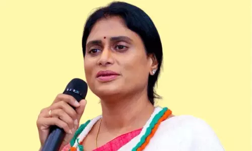 ఆర్కేపై స్పందిస్తూ కూడా జగన్ ని వదలని షర్మిల!