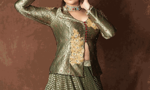 Sreemukhis Super Singer Glam Turn Heads