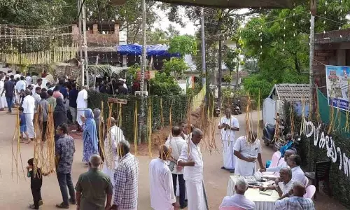 అవును.. ఆ రాష్ట్రంలో రోడ్డుకు పెళ్లి చేశారు