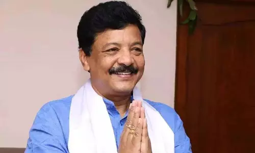 కందుల దుర్గేష్ కి కన్ను గీటుతున్న వైసీపీ...!?