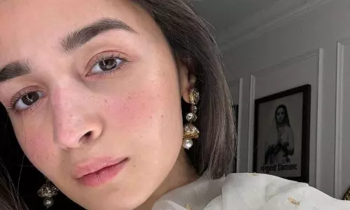 ఫ్యాన్స్ ని ఇలా స‌ర్ ప్రైజ్ చేసావేంటి అమ్మ‌డు?