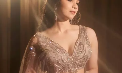 Sara Tendulkars Stunning Saree Look Sets Social Media Alight!