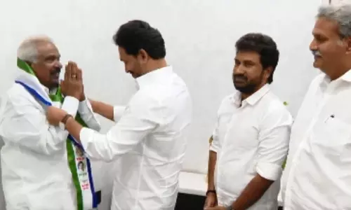 చంద్రబాబుని గట్టిగా తగులుకున్న గొల్లపల్లి... రాజోలులో రీసౌండ్!