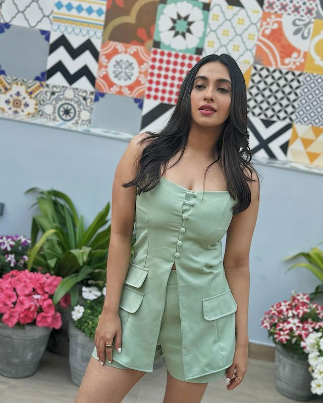 AKANSHA (Green x White) main image 1