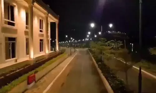 రుషికొండ నైట్ వ్యూ :  కొత్త వివాదానికి వైసీపీ తెర తీసిందా...!?