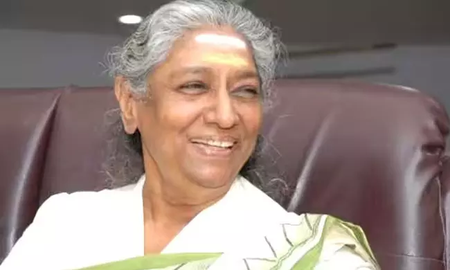 గాన కోకిల ప‌ద్మ‌భూష‌ణ్ తిర‌స్క‌రించ‌డం వెన‌క‌?