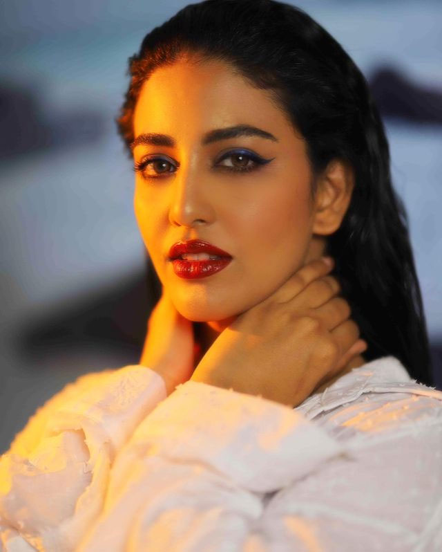 Daksha Nagarkars Trending Selfies Collection