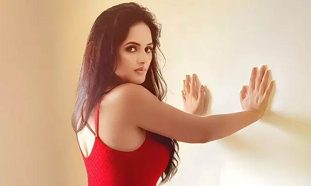 పిక్ టాక్ : ఏంటి మేడం ఆ ఫోజ్‌...?