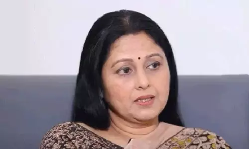 భ‌ర్త ఆత్మ‌హ‌త్య వెన‌క శాపం ఉంద‌న్న సీనియ‌ర్ న‌టి