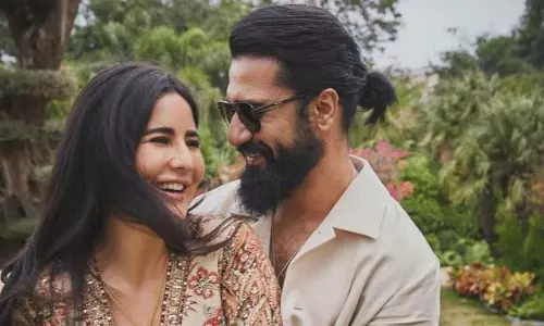 హ‌బ్బీ హ‌గ్ లో క్యాట్ ఎంత అందంగా అంటే?