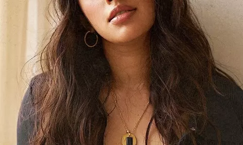 Adorable Pictures of Akansha Ranjan Kapoor on Instagram