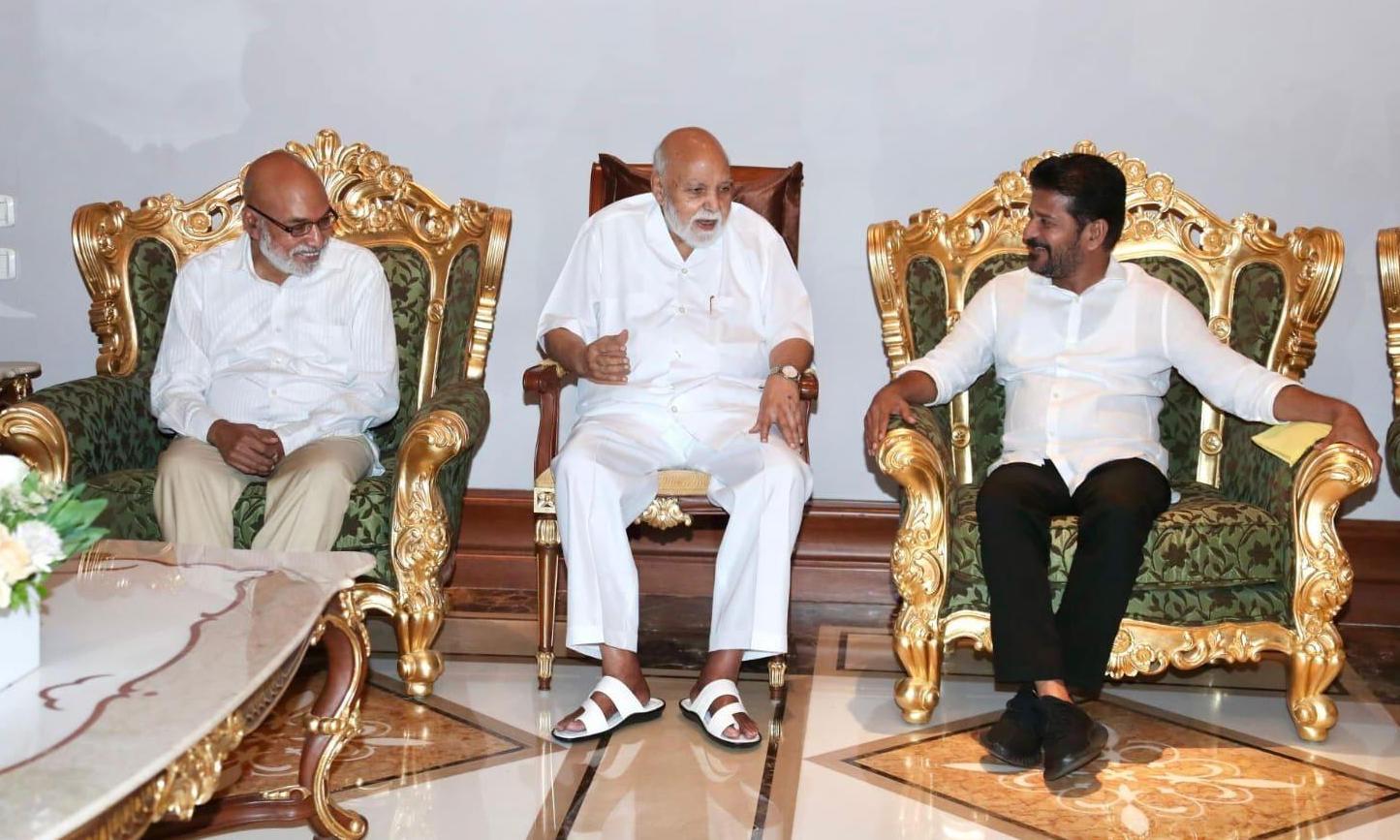 R Ragoor Reddy రామోజీతో సీఎం రేవంత్ రెడ్డి భేటీ.. మల్కాజిగిరి'పై చర్చ.. 'ఈనాడు ...
