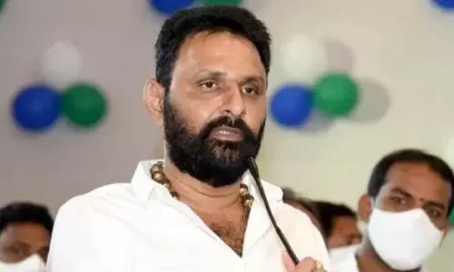 జూ.ఎన్టీఆర్ పై బాబు కుట్ర బయటపెట్టిన కొడాలి నాని