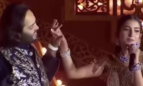 అప్పుడే అంకుల్ అనేస్తే ఎలా పెళ్లి కూతురా?