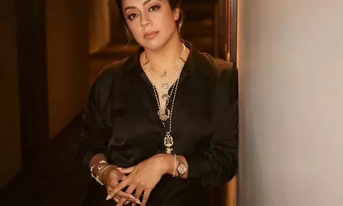 Ravishing in Ruching: Jyotikas Bold Black