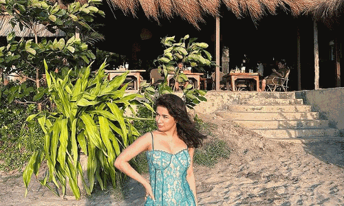 Avneet Kaurs Fabulous Fashion Moments on Instagram