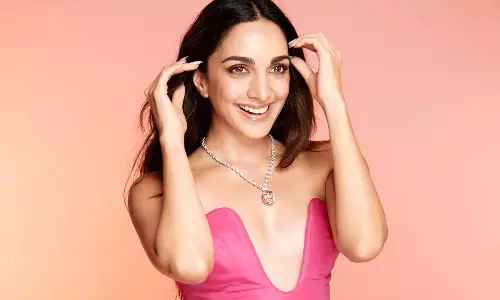 కీయరా స్టన్నింగ్ గ్లామర్.. బ్లాస్ట్ అయ్యేలా..